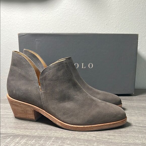 Nisolo Mia Everyday Ankle Bootie Shoes - Picture 1 of 7